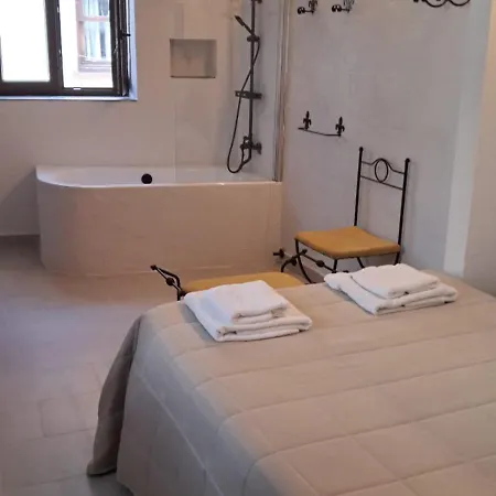 Casa Ypsilon Olive Oil * Sotillo de la Adrada